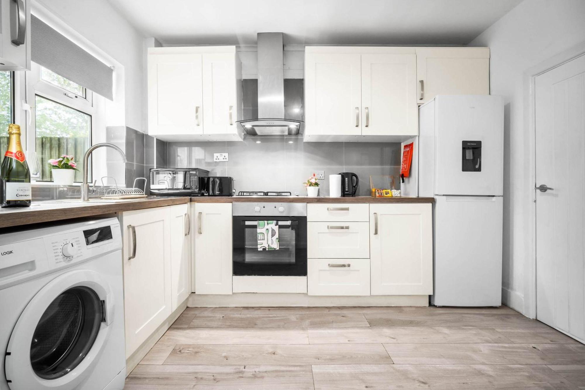 Three Bedroom House - Parking & Garden - Netflix - Wifi - Great Location - 215R Birmingham Exterior foto